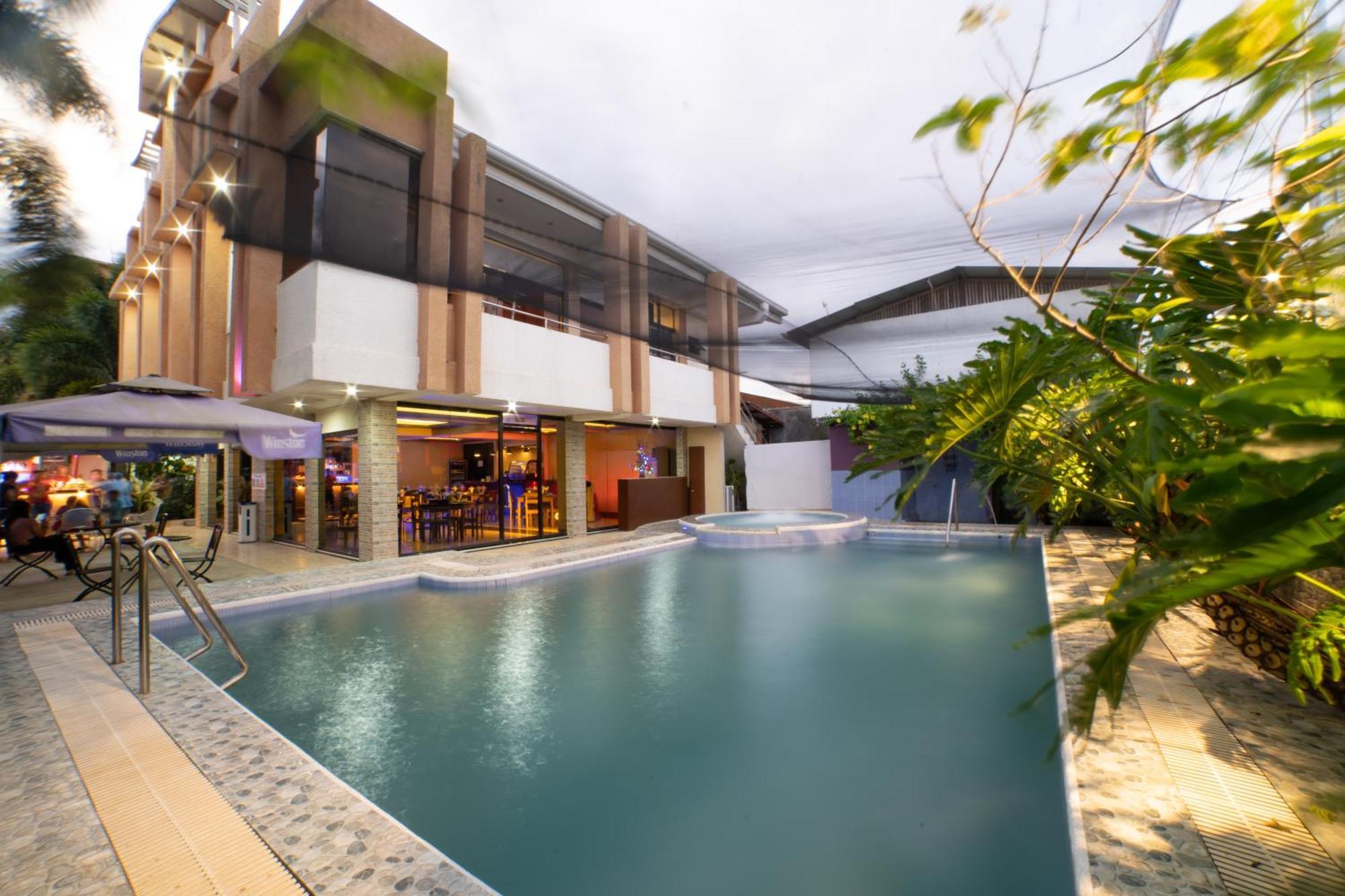 Casanas Suites Puerto Princesa Exterior foto