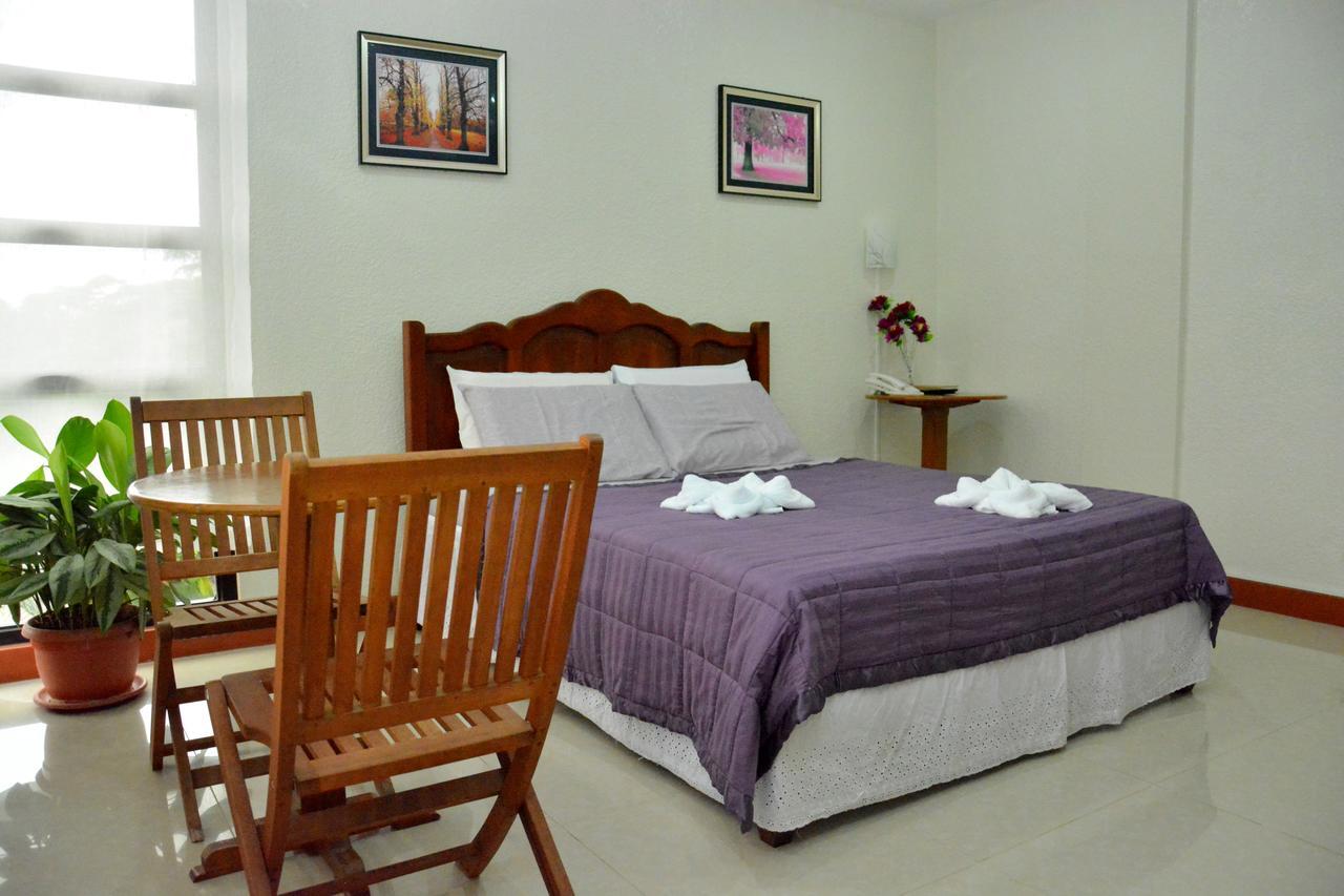 Casanas Suites Puerto Princesa Exterior foto