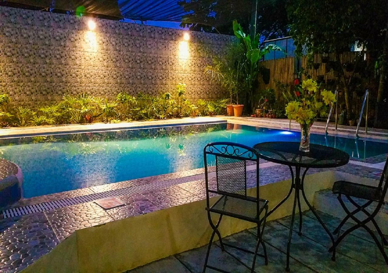 Casanas Suites Puerto Princesa Exterior foto